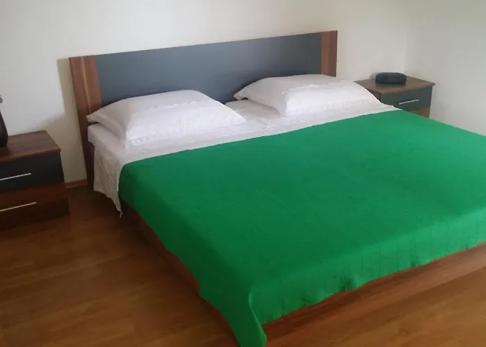 With Parking Space Sapina Doca, - 11739 Apartment