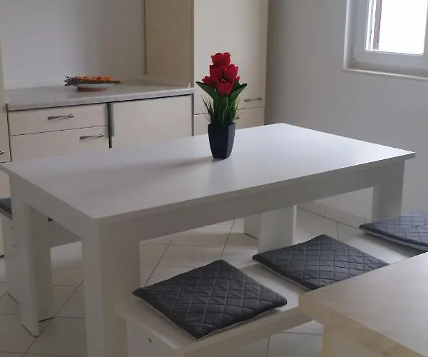 With Parking Space Sapina Doca, - 11739 Apartment *